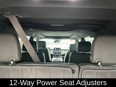 Used 2024 GMC Yukon XL SLT w/ SLT Premium Package image 26