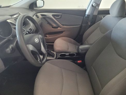 Used 2016 Hyundai Elantra SE image 17