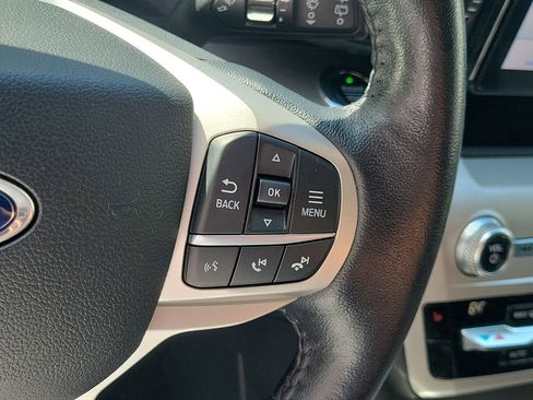 Used 2021 Ford Explorer XLT image 27