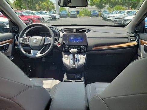 Used 2018 Honda CR-V Touring image 2