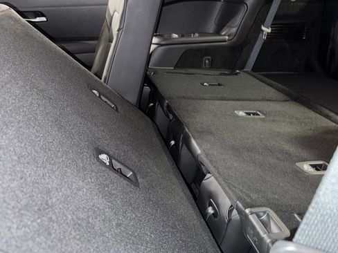 New 2026 Nissan Pathfinder SL image 15