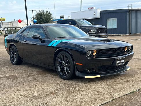 Used 2022 Dodge Challenger GT w/ Blacktop Package image 10