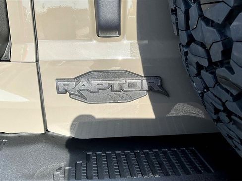 New 2025 Ford Bronco Raptor image 9