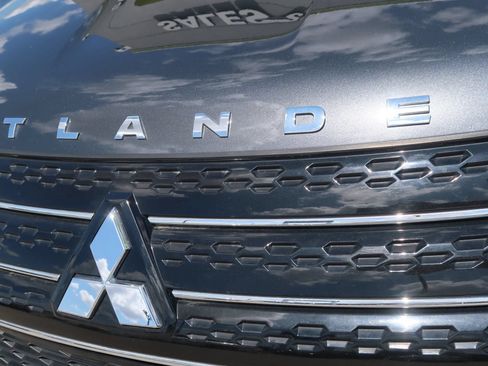 Used 2024 Mitsubishi Outlander SEL AWD/4WD image 52