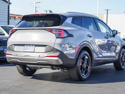 Certified 2026 Kia Sportage EX AWD/4WD image 9