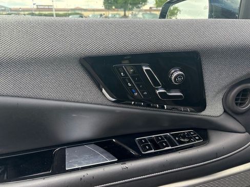 Certified 2025 Cadillac Optiq Luxury 2 w/ LPO, Floor Liner Package AWD/4WD image 12