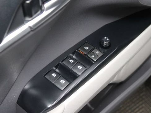 Used 2018 Toyota Camry LE FWD image 9