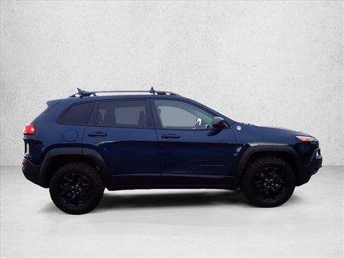 Used 2018 Jeep Cherokee Trailhawk w/ Trailer Tow Group AWD/4WD image 5