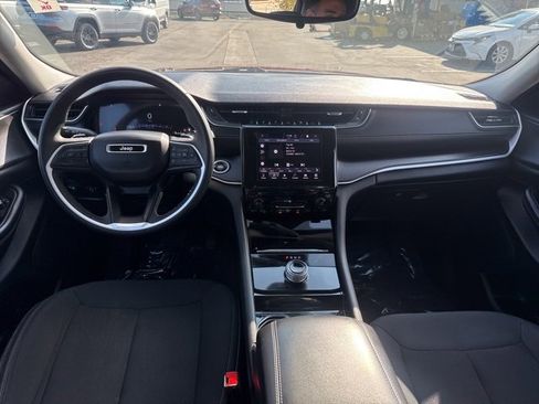 Certified 2023 Jeep Grand Cherokee L Laredo image 22