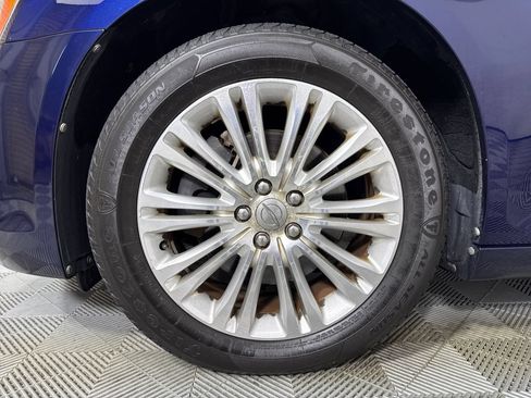Used 2014 Chrysler 300 AWD image 22