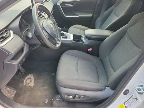 Used 2024 Toyota RAV4 XLE FWD image 11