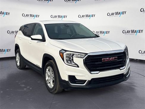 Used 2024 GMC Terrain SLE image 7