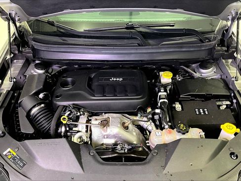 Used 2021 Jeep Cherokee Latitude Lux w/ Sun & Sound Group FWD image 30