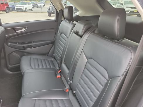 Used 2016 Ford Edge SEL w/ Equipment Group 201A AWD/4WD image 25