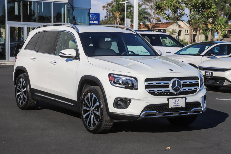 Used 2022 Mercedes-Benz GLB 250 w/ Premium Package Lite image 3