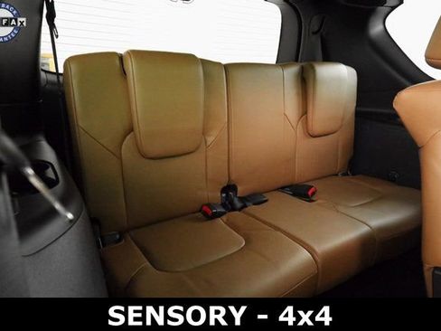 Used 2024 INFINITI QX80 Sensory image 19