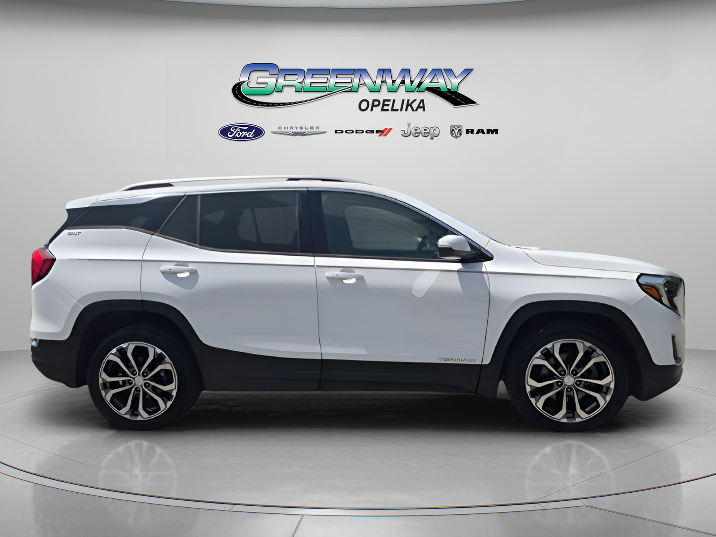 Used 2019 GMC Terrain SLT w/ Preferred Package FWD image 11
