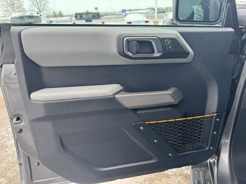 Used 2023 Ford Bronco Badlands image 10