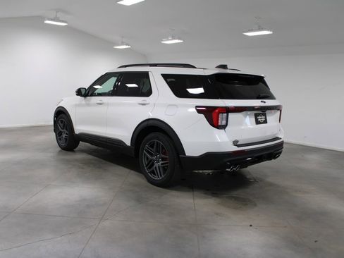 New 2026 Ford Explorer ST w/ Sun And Sound Package image 6