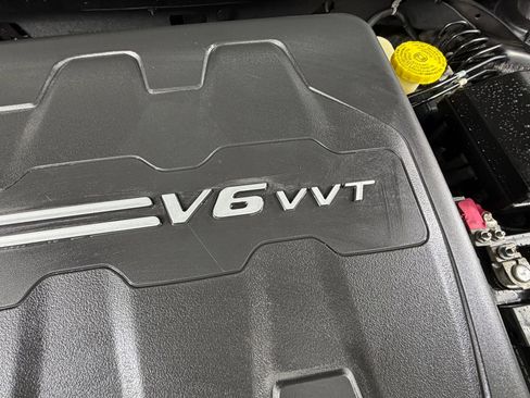 Used 2014 Jeep Cherokee Latitude w/ Cold Weather Group AWD/4WD image 35