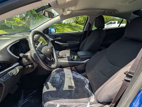 Used 2017 Chevrolet Volt LT w/ Comfort Package FWD image 10