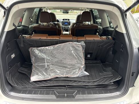 Used 2019 Subaru Ascent Touring w/ Popular Package #3 AWD/4WD image 16