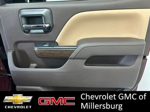 Used 2017 GMC Sierra 2500 Denali w/ Duramax Plus Package AWD/4WD image 31
