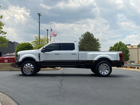 Used 2025 Ford F450 King Ranch w/ Chrome Package AWD/4WD image 14