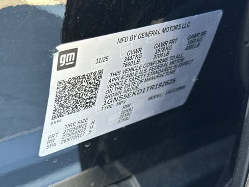 Used 2026 Chevrolet Suburban RST RWD image 44