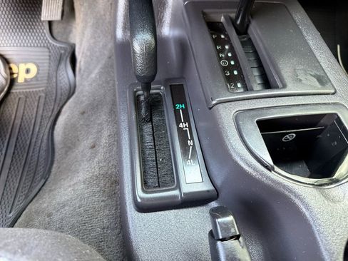 Used 2000 Jeep Cherokee Sport AWD/4WD image 21