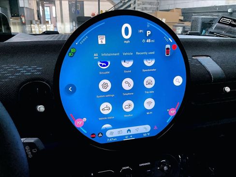 Used 2025 MINI Cooper 2-Door Hardtop image 36