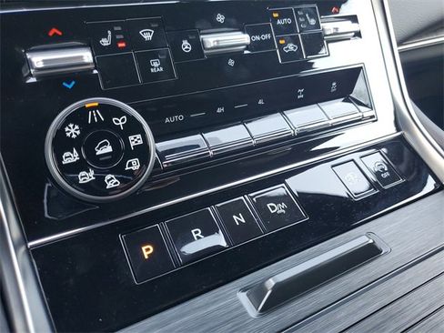 Certified 2025 Nissan Armada PRO-4X image 21