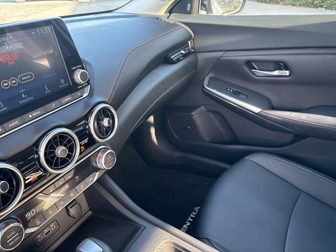 Used 2021 Nissan Sentra SR w/ SR Premium Package image 32