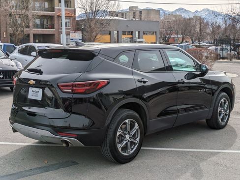 Used 2023 Chevrolet Blazer LT AWD/4WD image 3
