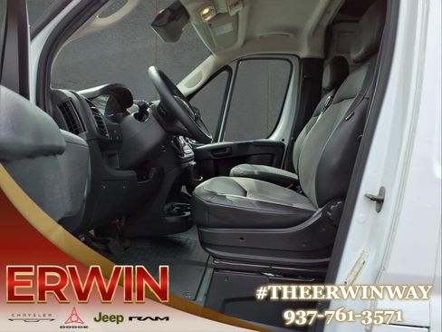 Used 2025 RAM ProMaster 2500 w/ Convenience Group FWD image 13