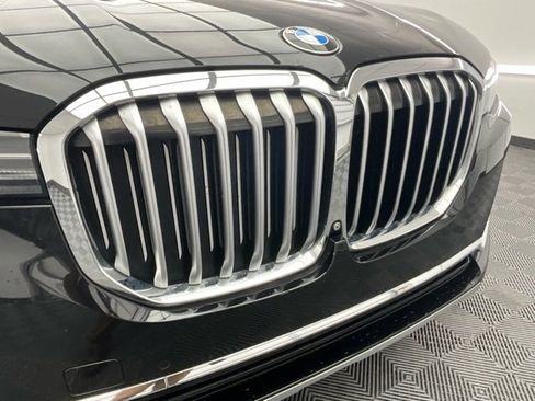 Used 2019 BMW X7 xDrive40i w/ Parking Assistance Package image 29