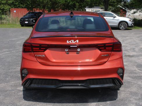 Used 2023 Kia Forte GT-Line w/ GT-Line Premium Package FWD image 6