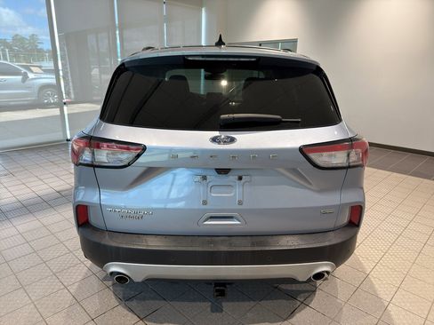 Used 2022 Ford Escape Titanium FWD image 4