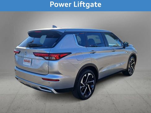 Used 2024 Mitsubishi Outlander SE image 10