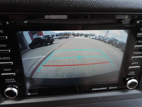 Used 2019 Toyota Sienna XLE w/ XLE Navigation Package FWD image 31