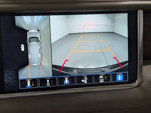Certified 2022 GMC Yukon Denali w/ Max Trailering Package AWD/4WD image 29