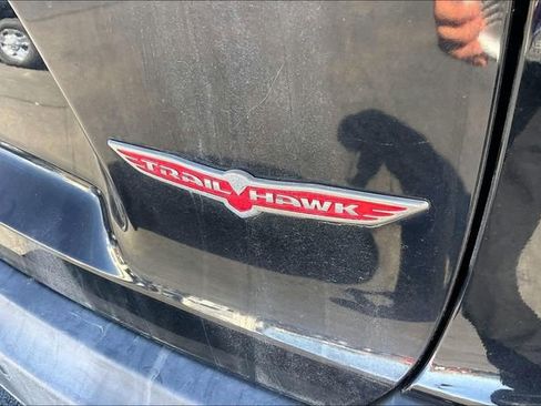 Used 2020 Jeep Cherokee Trailhawk w/ Cold Weather Group image 32