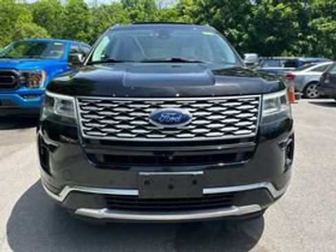 Used 2018 Ford Explorer Platinum AWD/4WD image 2