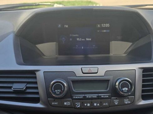 Used 2014 Honda Odyssey EX image 21