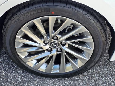 Certified 2023 Lexus ES 350 Ultra Luxury image 36