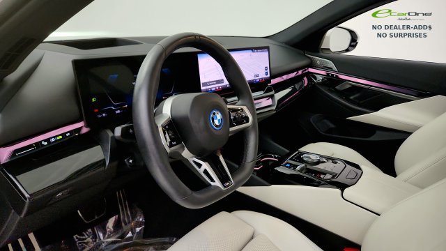Used 2025 BMW i5 eDrive40 w/ M Sport Package AWD/4WD image 44