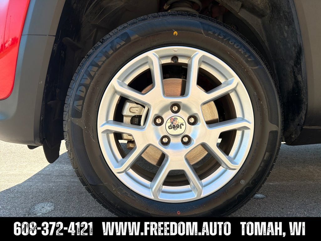 Used 2023 Jeep Renegade Latitude AWD/4WD image 26