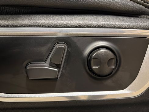 Used 2022 RAM 1500 Laramie w/ Night Edition AWD/4WD image 19