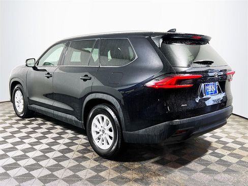 Used 2025 Toyota Grand Highlander AWD image 6