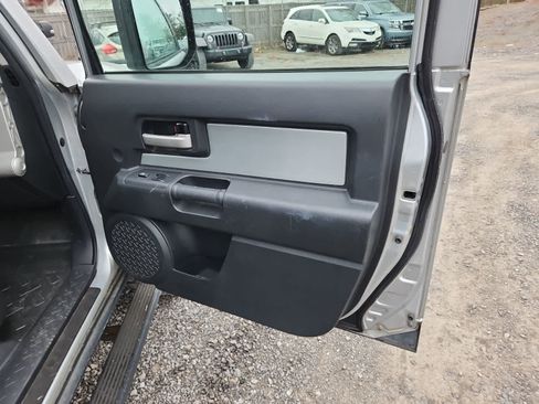 Used 2007 Toyota FJ Cruiser 4WD image 27